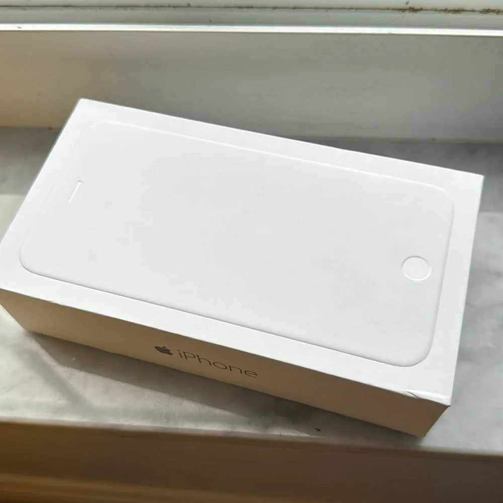 Apple iPhone 6 Plus 64GB space gray - EMPTY BOX ONLY - No Accessories